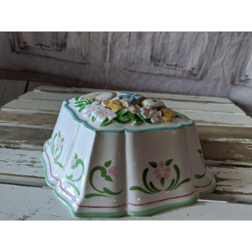 Le cordon bleu sheep lamb Easter ceramic mold‎ butt